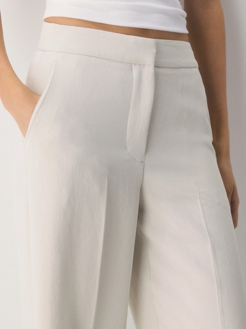 Aritzia Wilfred Limitless Pant Crepette Light Birch Wide Leg 6 Short NWT